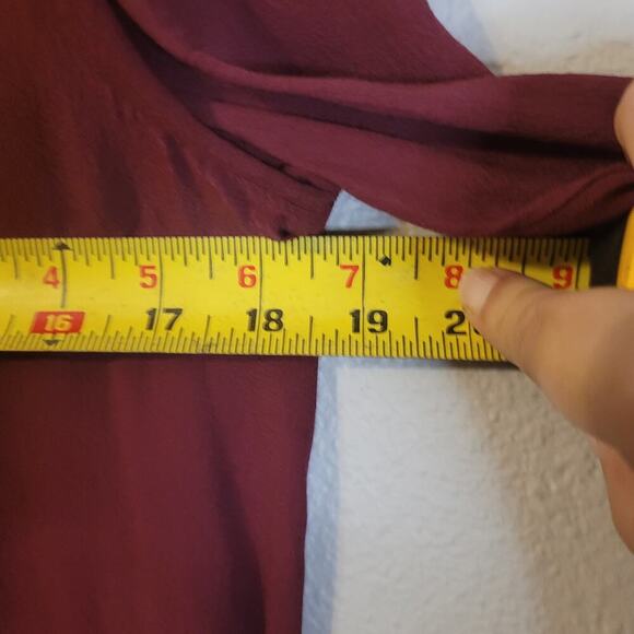 ASTR the Label Shirt Womens XS  Maroon Long Sleeve Back Buttons Career Wear - Picture 6 of 8